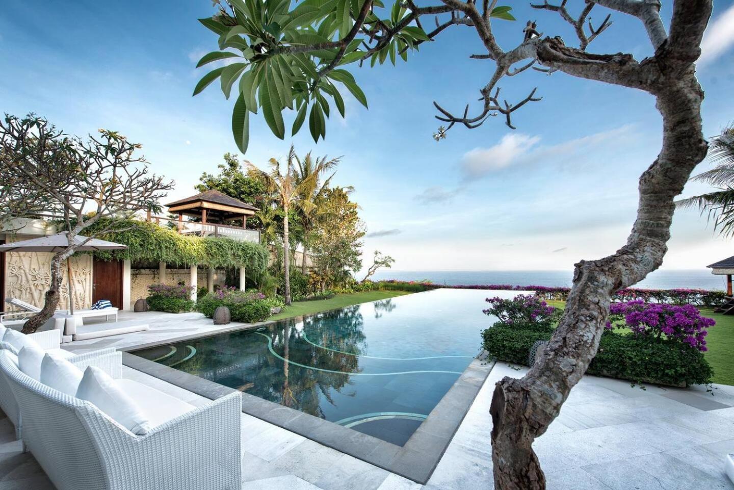 Karang Saujana Hotel Uluwatu Eksteriør billede